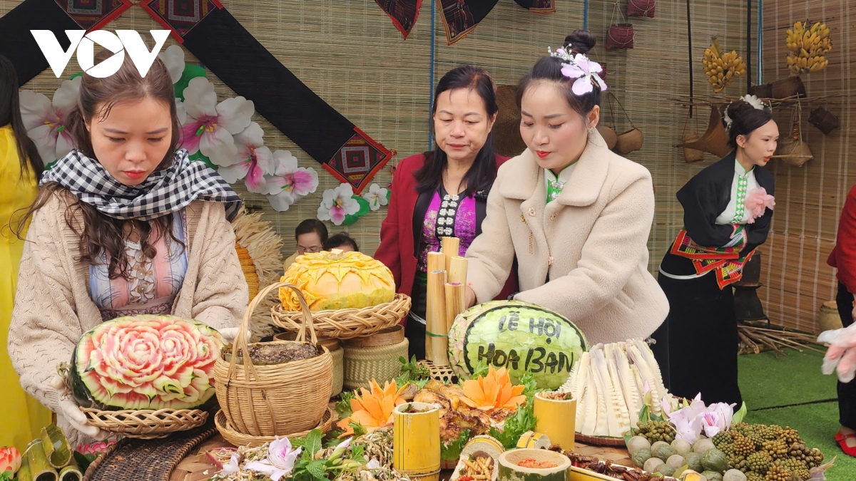không gian đậm bản sắc văn hóa dân tộc tại lễ hội hoa ban tp sơn la hình ảnh 10 khong gian dam ban sac van hoa dan toc tai le hoi hoa ban tp son la hinh anh 10