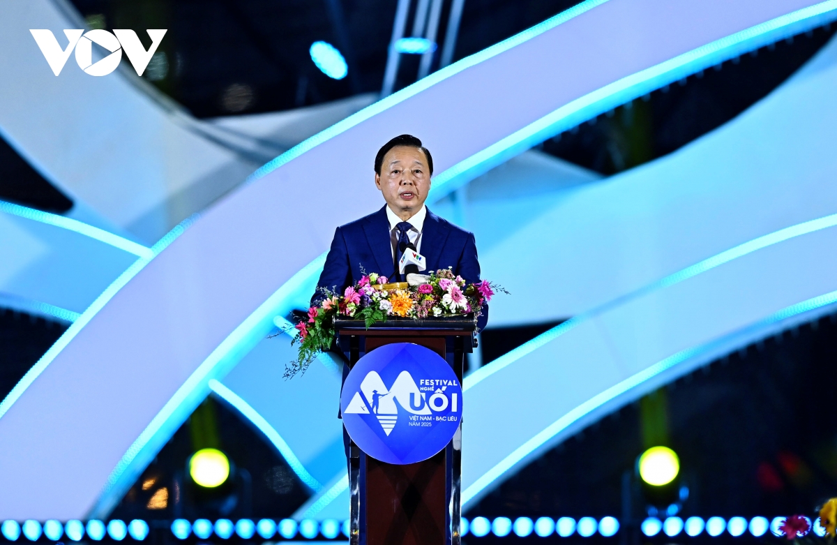 phó thủ tướng trần hồng hà dự khai mạc festival nghề muối việt nam-bạc liêu 2025 hình ảnh 2 pho thu tuong tran hong ha du khai mac festival nghe muoi viet nam-bac lieu 2025 hinh anh 2