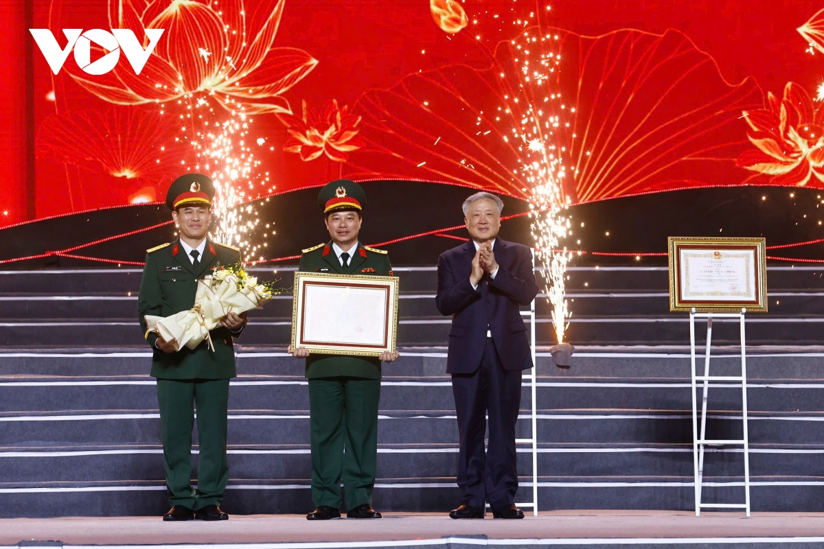 chủ tịch quốc hội quảng ngãi cần tập trung tháo gỡ các nút thắt cho phát triển hình ảnh 5 chu tich quoc hoi quang ngai can tap trung thao go cac nut that cho phat trien hinh anh 5