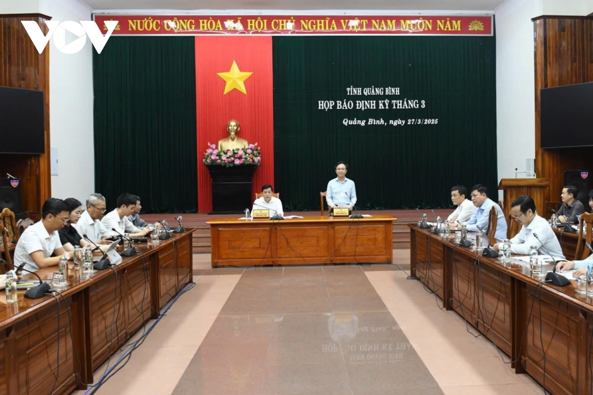 quảng bình chi 24,7 tỷ đồng giải quyết chế độ cho 18 cán bộ nghỉ hưu trước tuổi hình ảnh 1 quang binh chi 24,7 ty dong giai quyet che do cho 18 can bo nghi huu truoc tuoi hinh anh 1