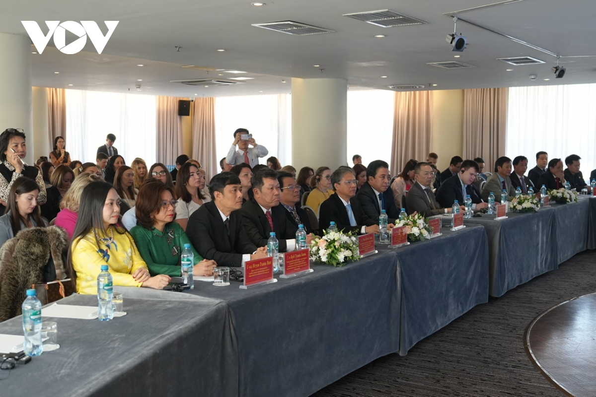 khách nga quan tâm đến du lịch khánh hòa hình ảnh 1 khach nga quan tam den du lich khanh hoa hinh anh 1