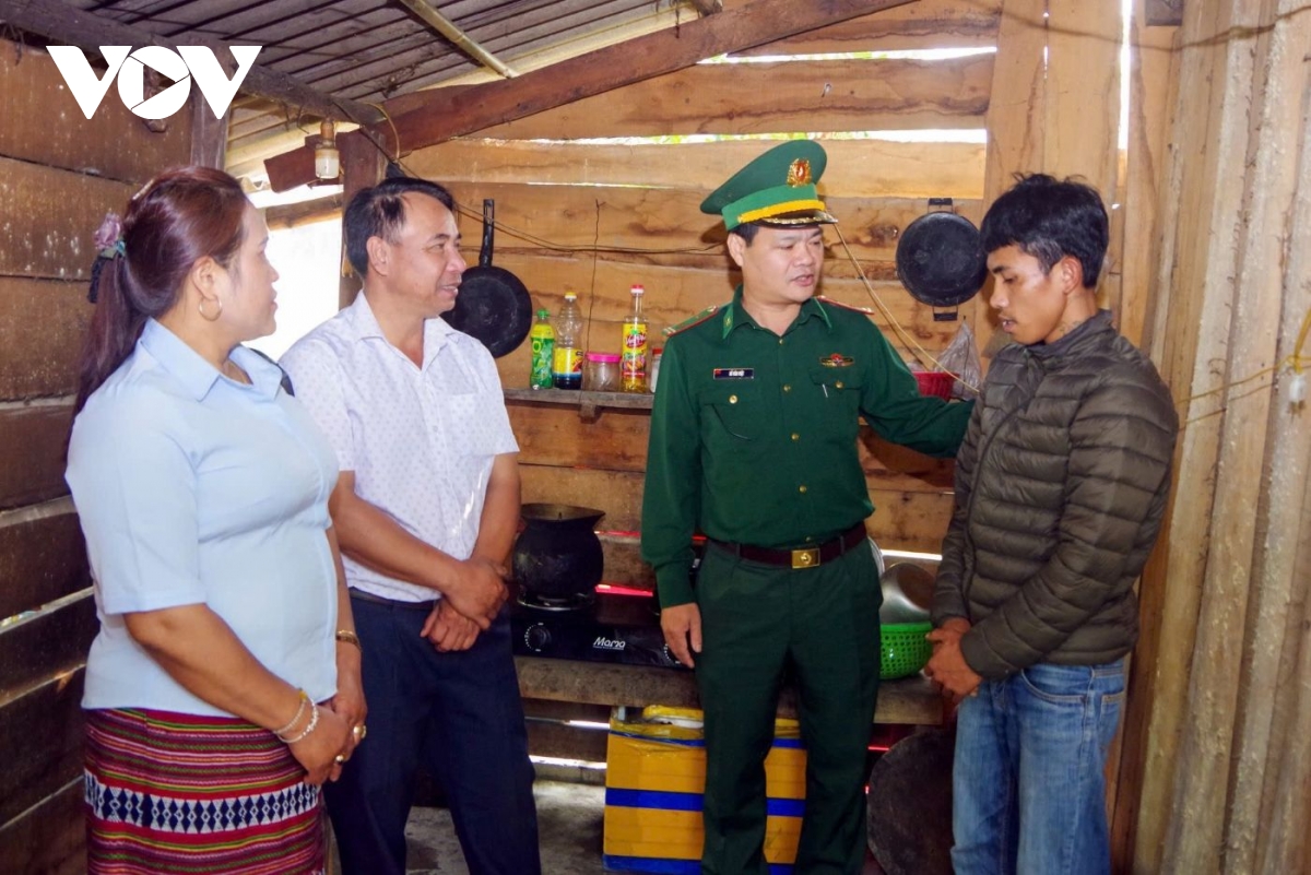 hỗ trợ xoá nhà tạm, nhà dột nát tại huyện vùng cao a lưới hình ảnh 3 ho tro xoa nha tam, nha dot nat tai huyen vung cao a luoi hinh anh 3