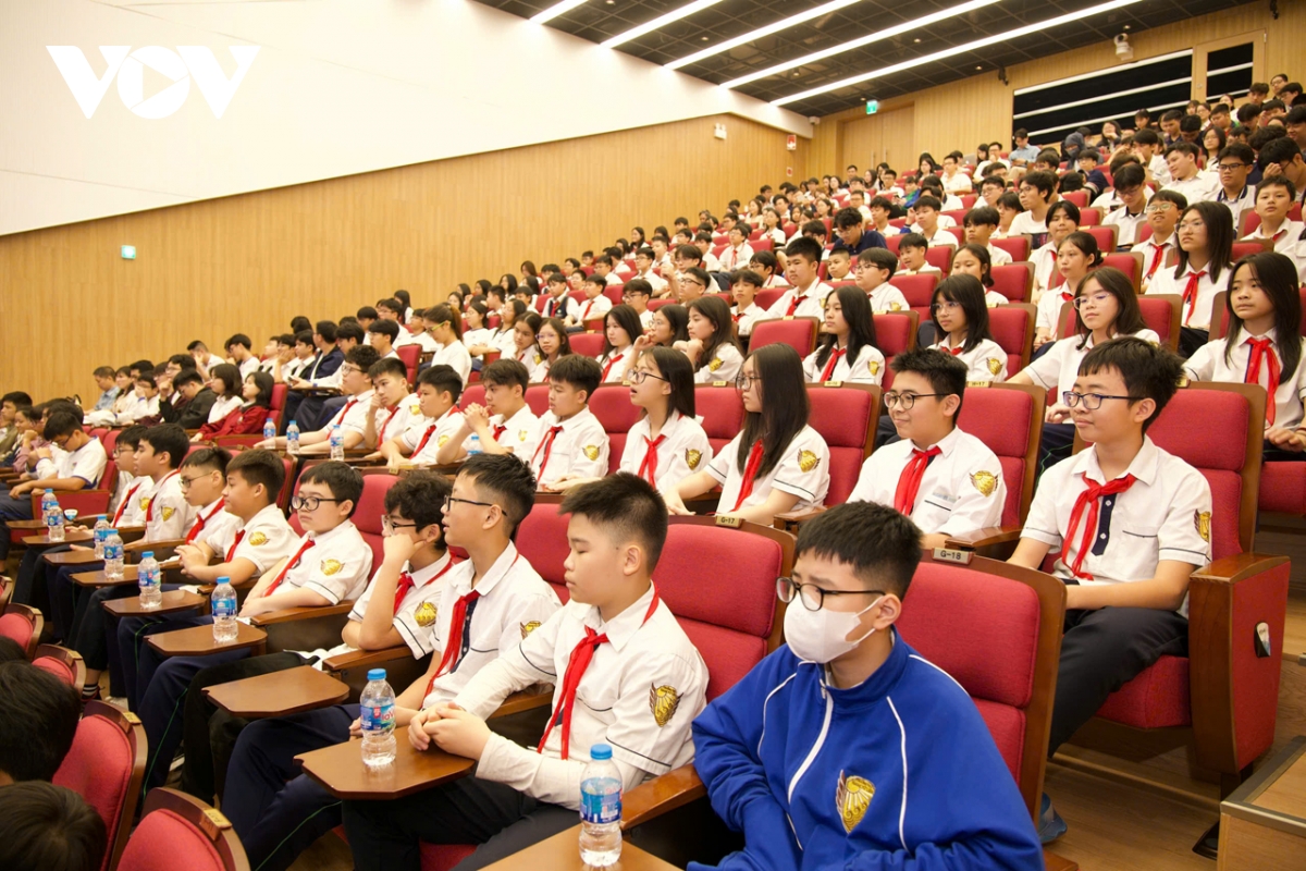samsung việt nam chính thức khởi động cuộc thi samsung solve for tomorrow 2025 hình ảnh 3 samsung viet nam chinh thuc khoi dong cuoc thi samsung solve for tomorrow 2025 hinh anh 3