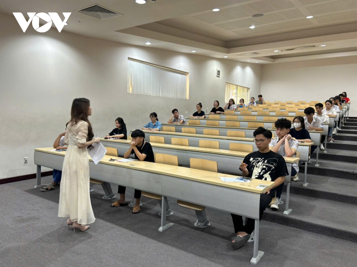 hơn 128.000 thí sinh dự thi đánh giá năng lực đợt 1 của Đại học quốc gia tp.hcm hình ảnh 3 hon 128.000 thi sinh du thi danh gia nang luc dot 1 cua Dai hoc quoc gia tp.hcm hinh anh 3