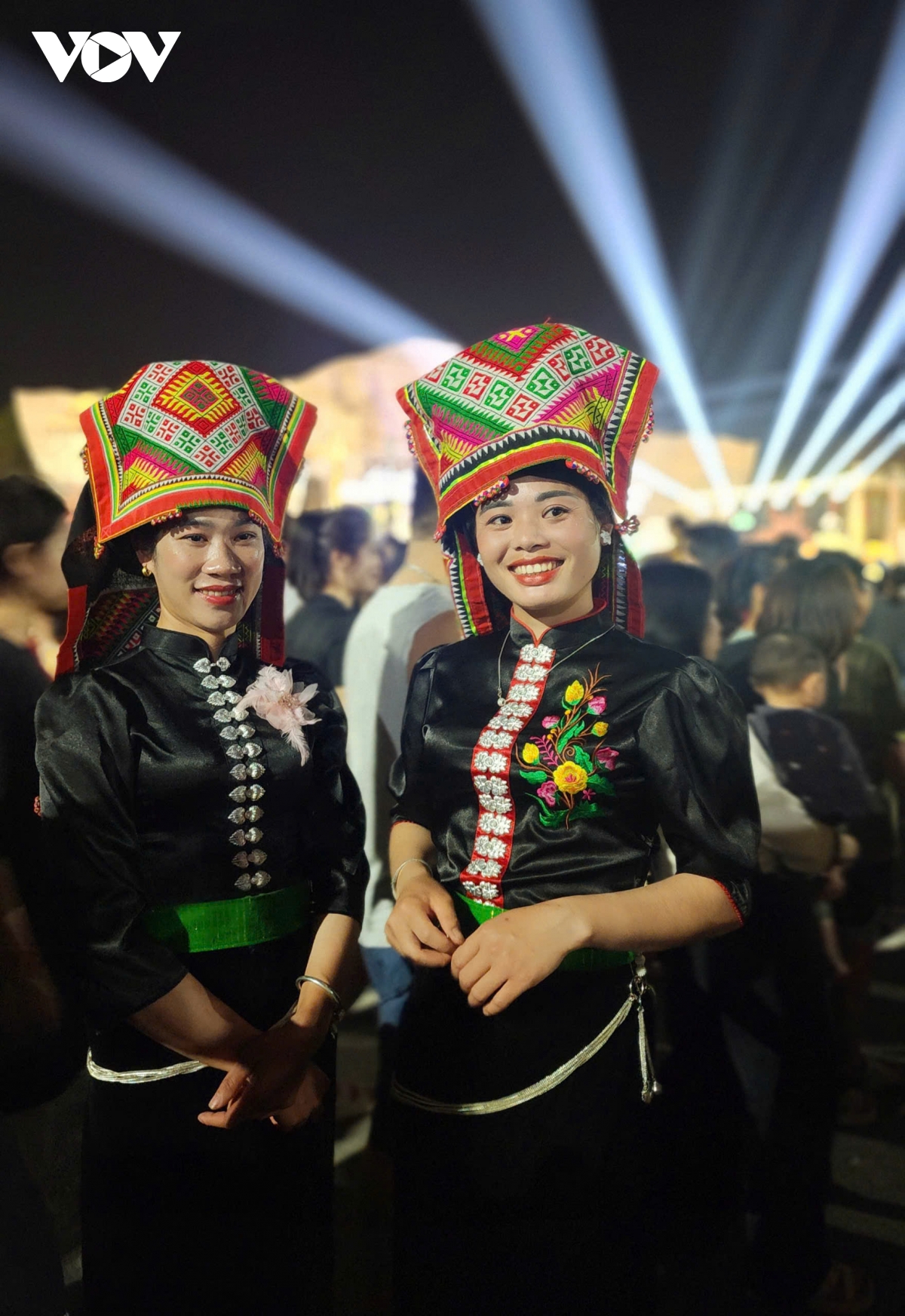 Khăn Piêu – Nét đặc trưng văn hoá của người Thái Tây Bắc