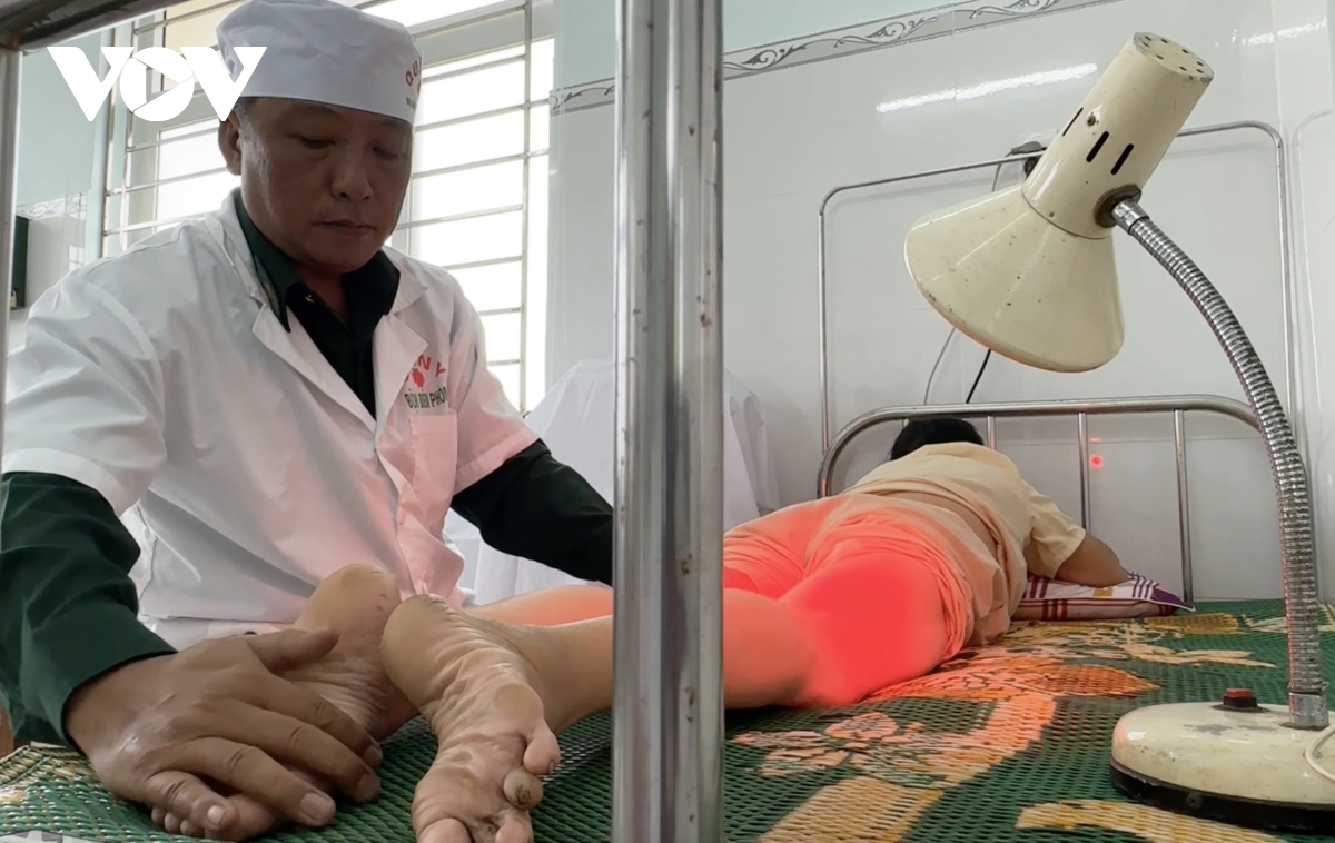 thầy thuốc quân hàm xanh của ngư dân quảng ngãi hình ảnh 3 thay thuoc quan ham xanh cua ngu dan quang ngai hinh anh 3
