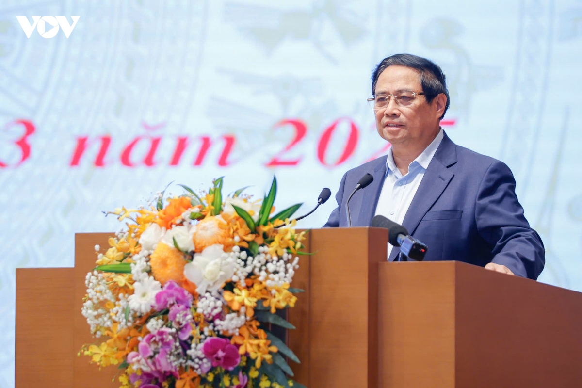 Thủ tướng: Chuyển đổi số phát triển chưa tương xứng với tiềm năng, lợi thế