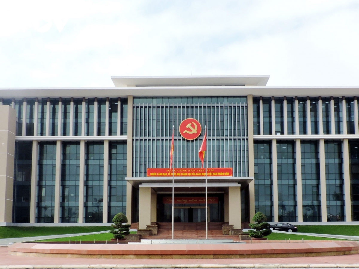 quảng bình xây dựng đề án tinh gọn bộ máy với định hướng không tổ chức cấp huyện hình ảnh 1 quang binh xay dung de an tinh gon bo may voi dinh huong khong to chuc cap huyen hinh anh 1