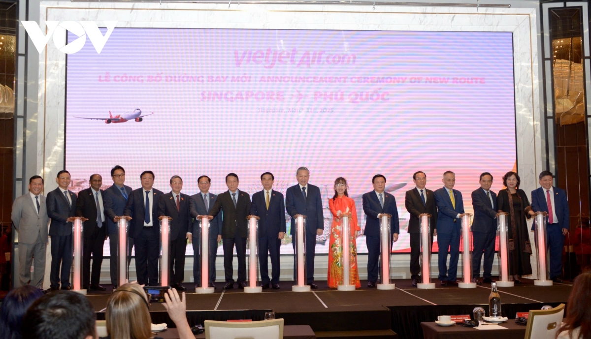 tổng bí thư chứng kiến vietjet công bố đường bay thẳng singapore - phú quốc hình ảnh 3 tong bi thu chung kien vietjet cong bo duong bay thang singapore - phu quoc hinh anh 3