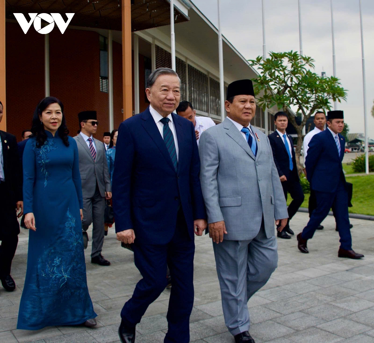 tổng bí thư kết thúc chuyến thăm cấp nhà nước indonesia, thăm chính thức ban thư ký asean hình ảnh 2 tong bi thu ket thuc chuyen tham cap nha nuoc indonesia, tham chinh thuc ban thu ky asean hinh anh 2