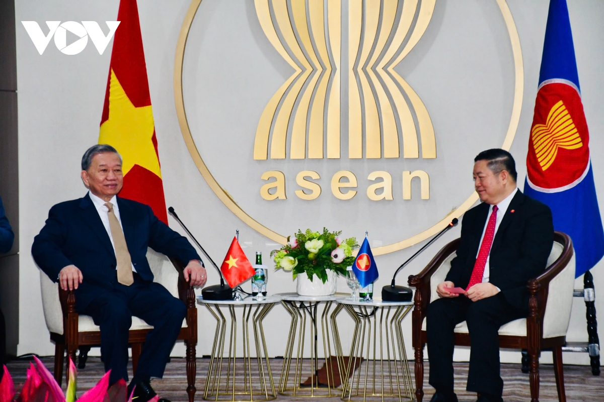 lần đầu tiên tổng bí thư Đcs việt nam thăm ban thư ký asean hình ảnh 3 lan dau tien tong bi thu Dcs viet nam tham ban thu ky asean hinh anh 3