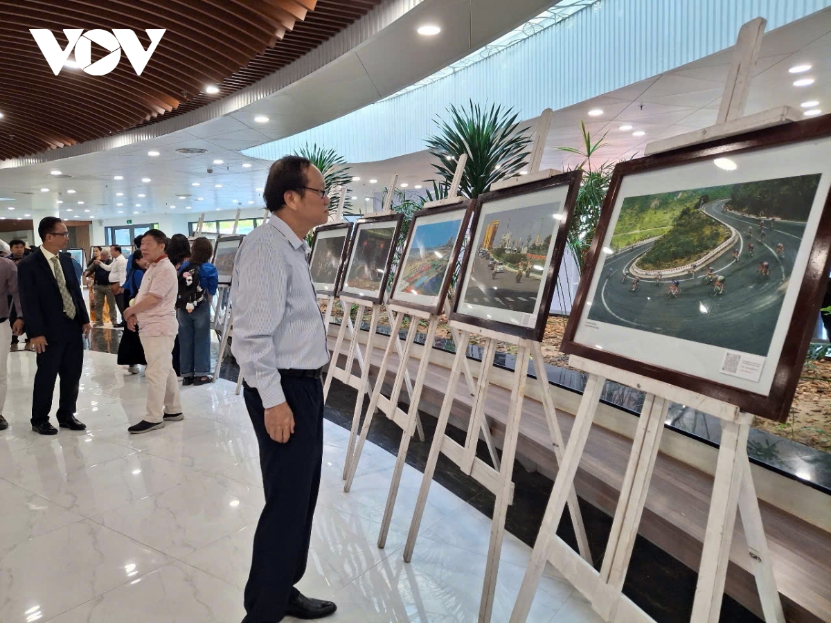 triển lãm Đà nẵng 50 năm - khát vọng vươn mình hình ảnh 4 trien lam Da nang 50 nam - khat vong vuon minh hinh anh 4
