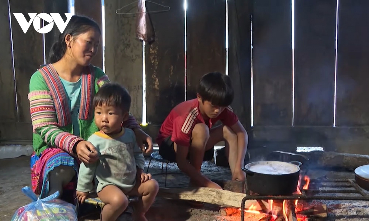niềm vui trong những căn nhà mới của hộ nghèo nơi biên giới lai châu hình ảnh 3 niem vui trong nhung can nha moi cua ho ngheo noi bien gioi lai chau hinh anh 3