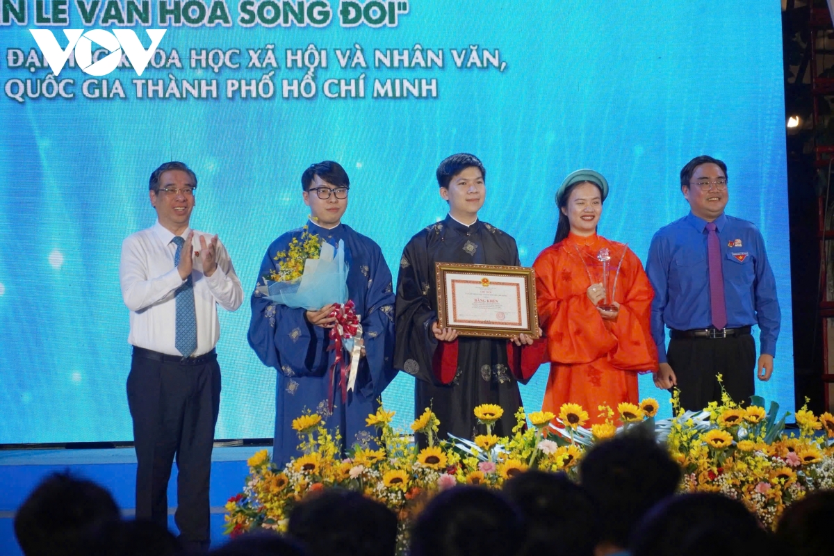 thành đoàn tp.hcm nhận huân chương lao động hạng 3 hình ảnh 3 thanh doan tp.hcm nhan huan chuong lao dong hang 3 hinh anh 3