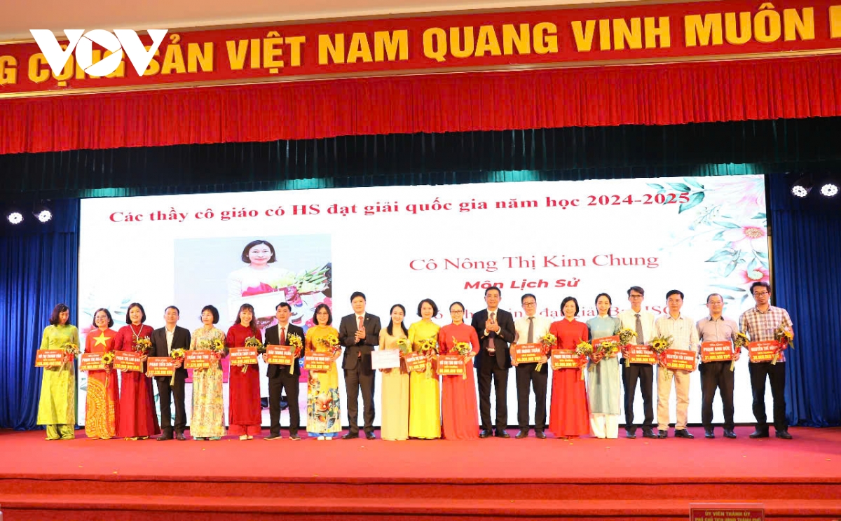 hải phòng hơn 5,2 tỷ đồng khen thưởng giáo viên, học sinh giỏi quốc gia hình ảnh 2 hai phong hon 5,2 ty dong khen thuong giao vien, hoc sinh gioi quoc gia hinh anh 2