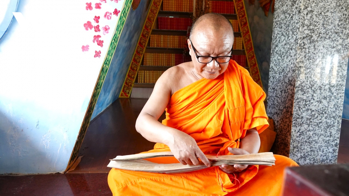 chuyện bảo tồn kinh sách cổ khmer khắc trên lá hơn trăm năm tuổi hình ảnh 5 chuyen bao ton kinh sach co khmer khac tren la hon tram nam tuoi hinh anh 5