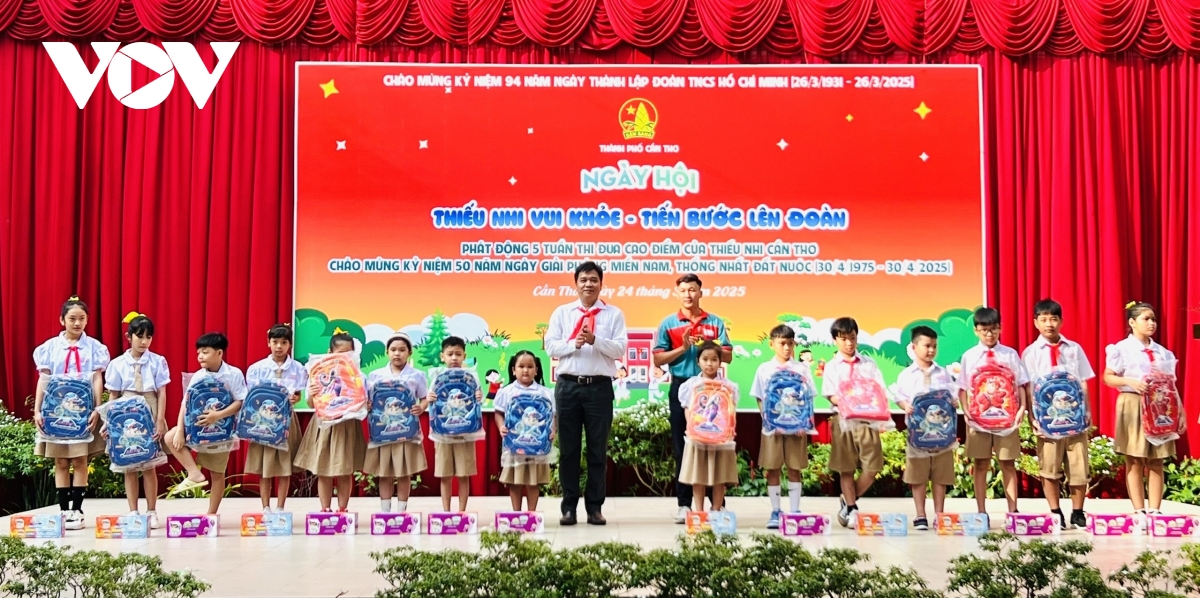 rộn ràng ngày hội thiếu nhi vui khỏe - tiến bước lên Đoàn ở cần thơ hình ảnh 1 ron rang ngay hoi thieu nhi vui khoe - tien buoc len Doan o can tho hinh anh 1