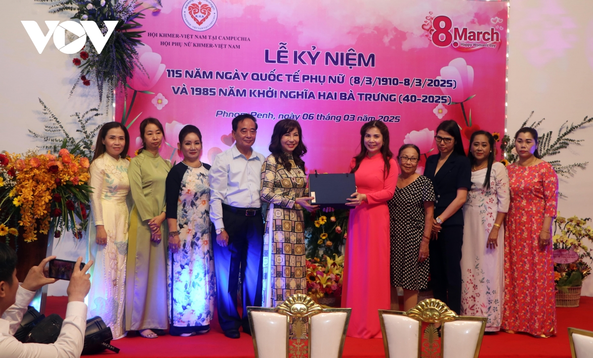 bà con việt kiều campuchia kỷ niệm ngày quốc tế phụ nữ hình ảnh 2 ba con viet kieu campuchia ky niem ngay quoc te phu nu hinh anh 2