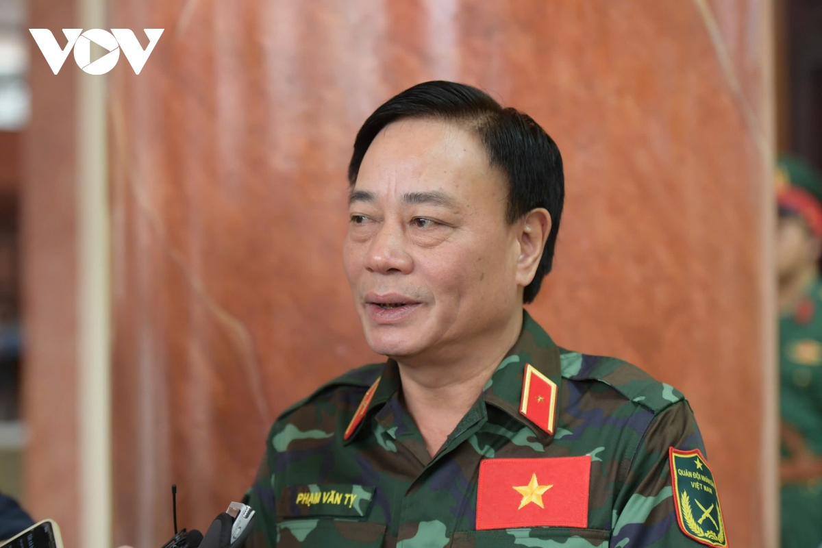 luc luong tinh nhue nhat cua viet nam len duong cuu tro dong dat tai myanmar hinh anh 2