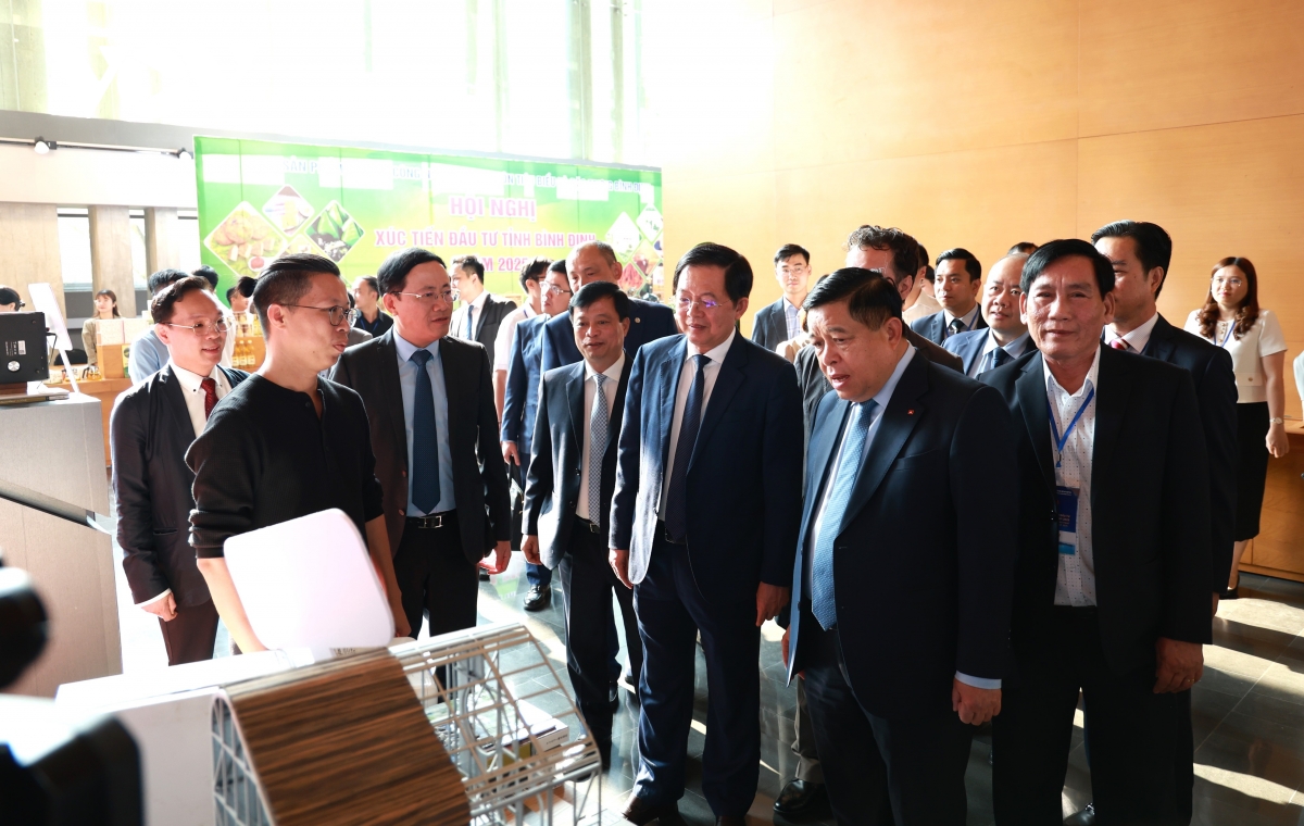 phó thủ tướng nguyễn chí dũng dự hội nghị xúc tiến đầu tư tỉnh bình Định hình ảnh 2 pho thu tuong nguyen chi dung du hoi nghi xuc tien dau tu tinh binh Dinh hinh anh 2