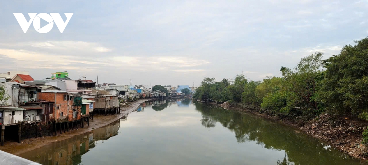 nuoc man tang dot bien, dong nhieu cong ngan man khan cap o tien giang hinh anh 1