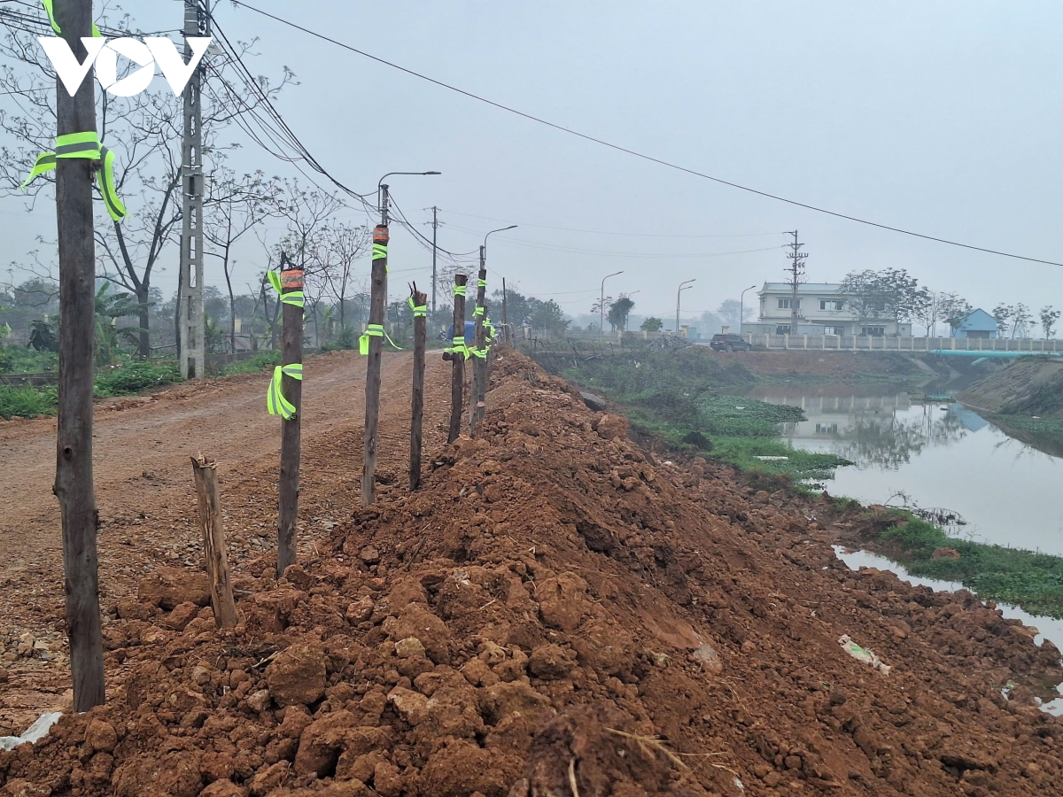 khac phuc su co sut lun 30m kenh tao khe o bac ninh hinh anh 1