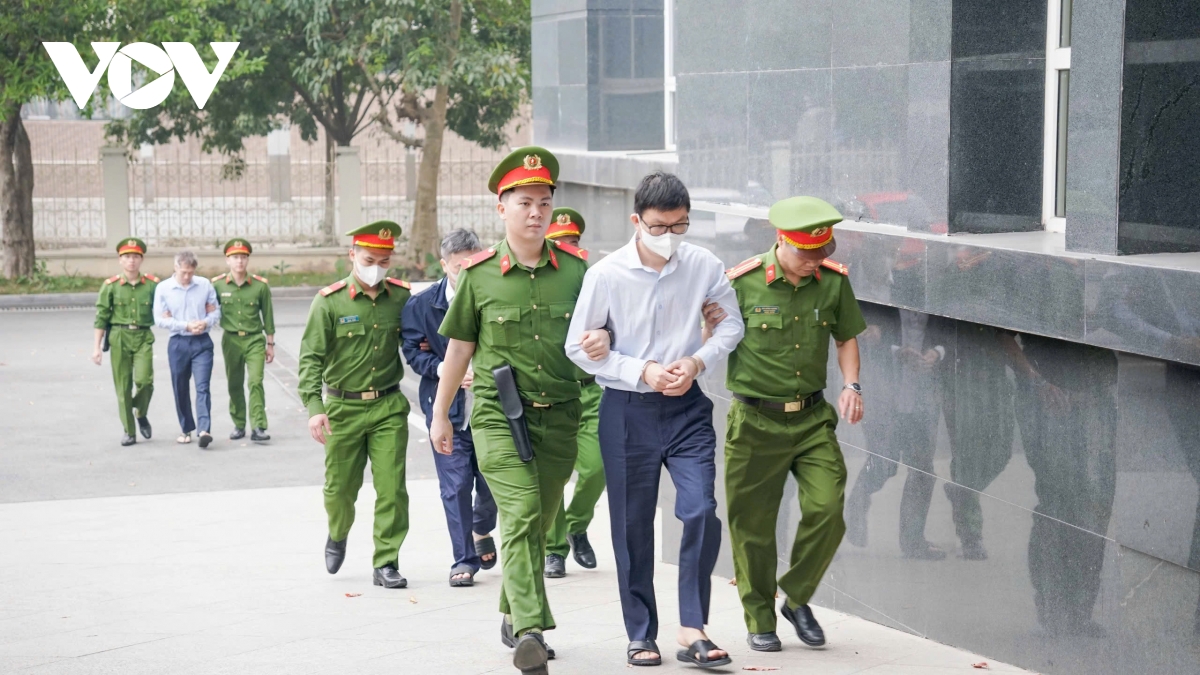 xét xử phúc thẩm vụ án flc bị cáo trịnh văn quyết vắng mặt hình ảnh 9 xet xu phuc tham vu an flc bi cao trinh van quyet vang mat hinh anh 9