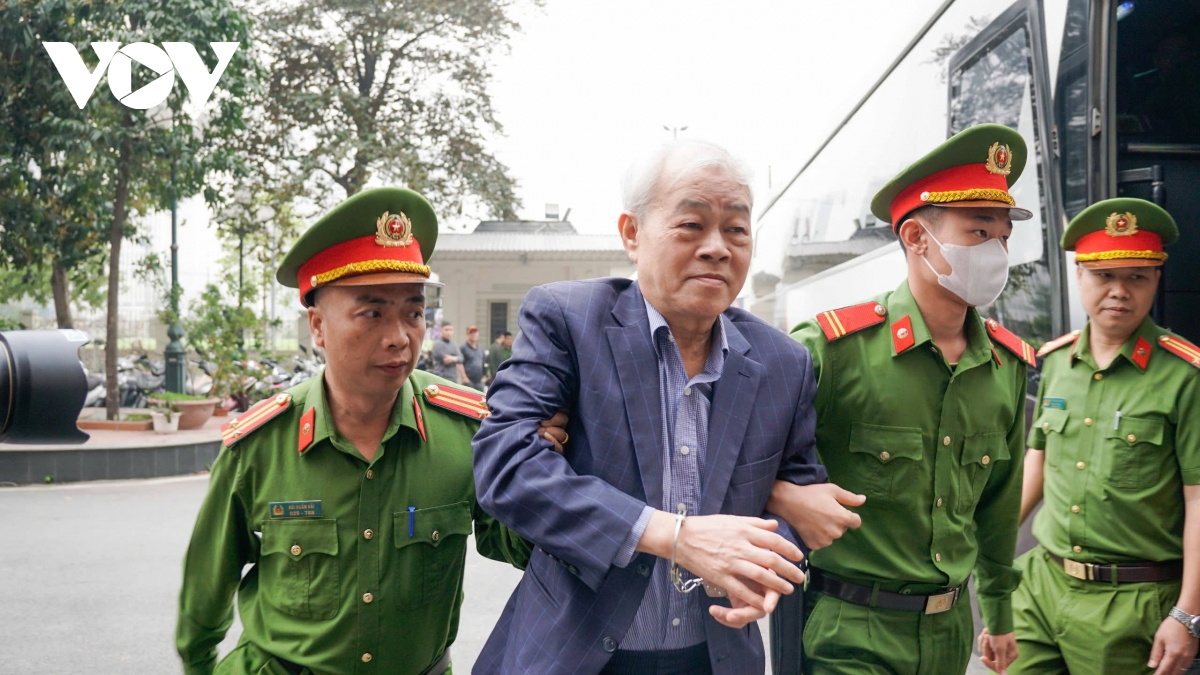 xét xử phúc thẩm vụ án flc bị cáo trịnh văn quyết vắng mặt hình ảnh 3 xet xu phuc tham vu an flc bi cao trinh van quyet vang mat hinh anh 3