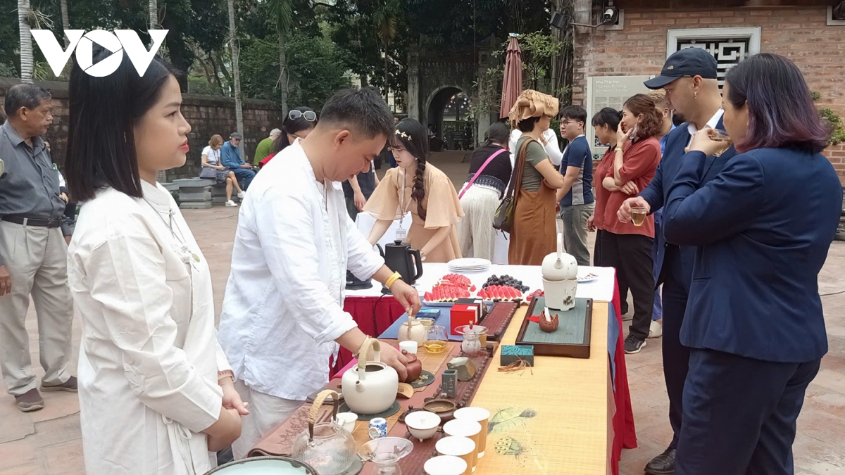 ha noi art fair hoi lang nghe Da sac voi khong gian nghe thuat doc dao hinh anh 2