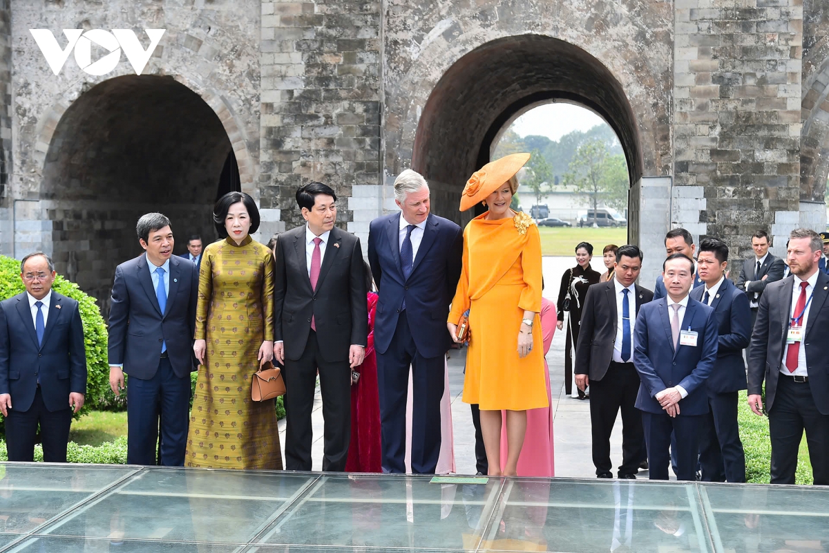 chủ tịch nước lương cường và nhà vua bỉ philippe tham quan hoàng thành thăng long hình ảnh 2 chu tich nuoc luong cuong va nha vua bi philippe tham quan hoang thanh thang long hinh anh 2