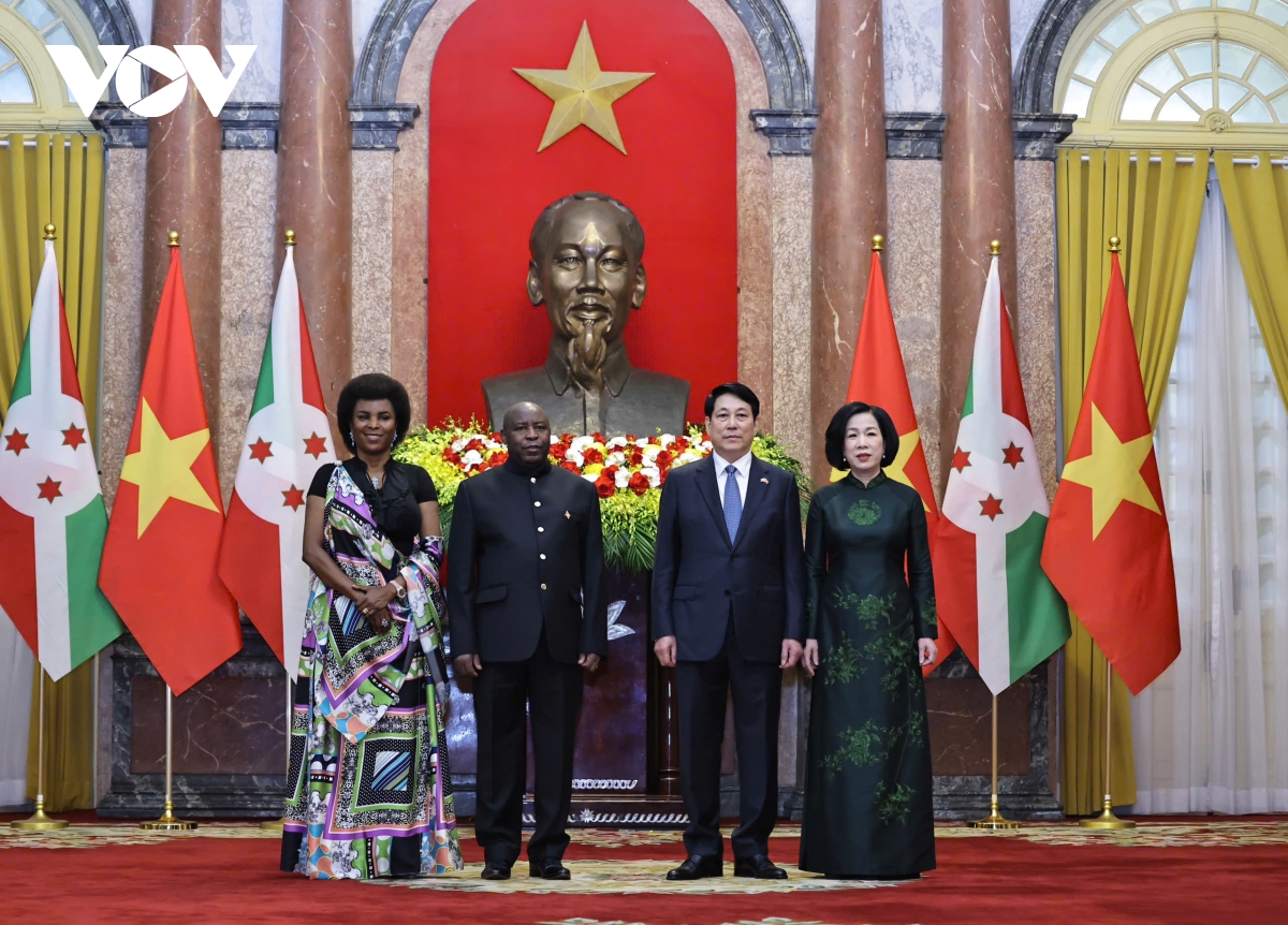 Chủ tịch nước Lương Cường chủ trì lễ đón Tổng thống Burundi Évariste Ndayishimiye