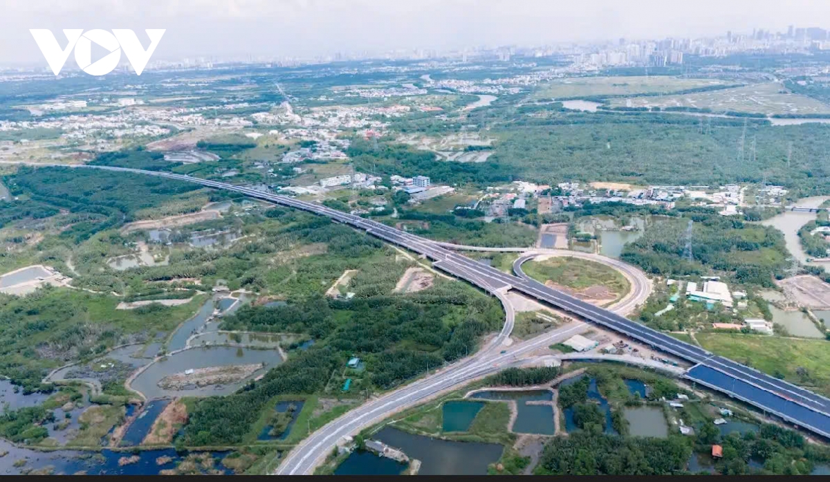 Xe ôtô được lưu thông trên tuyến cao tốc Bến Lức - Long Thành từ 18h hôm nay
