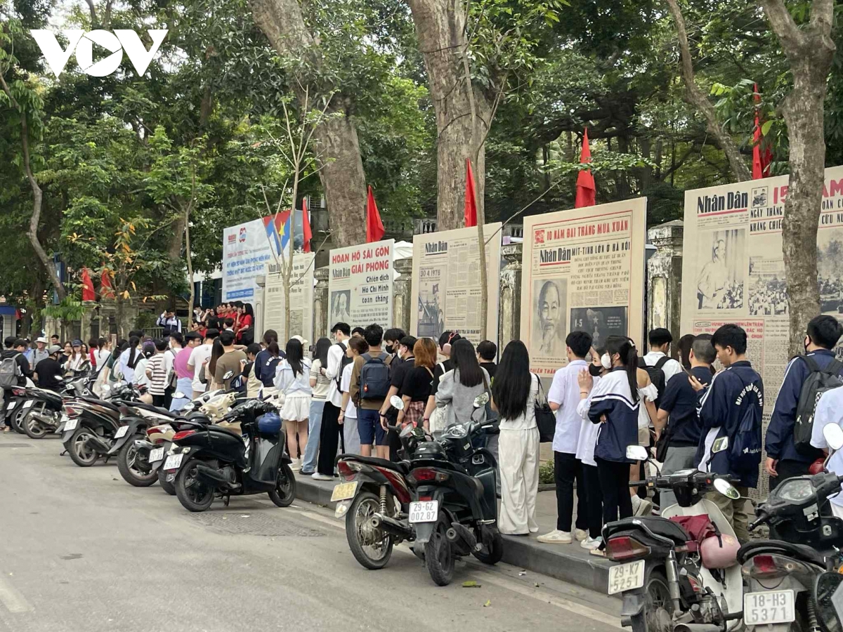 người trẻ hôm nay yêu nước không chỉ bằng thái độ hình ảnh 1 nguoi tre hom nay yeu nuoc khong chi bang thai do hinh anh 1