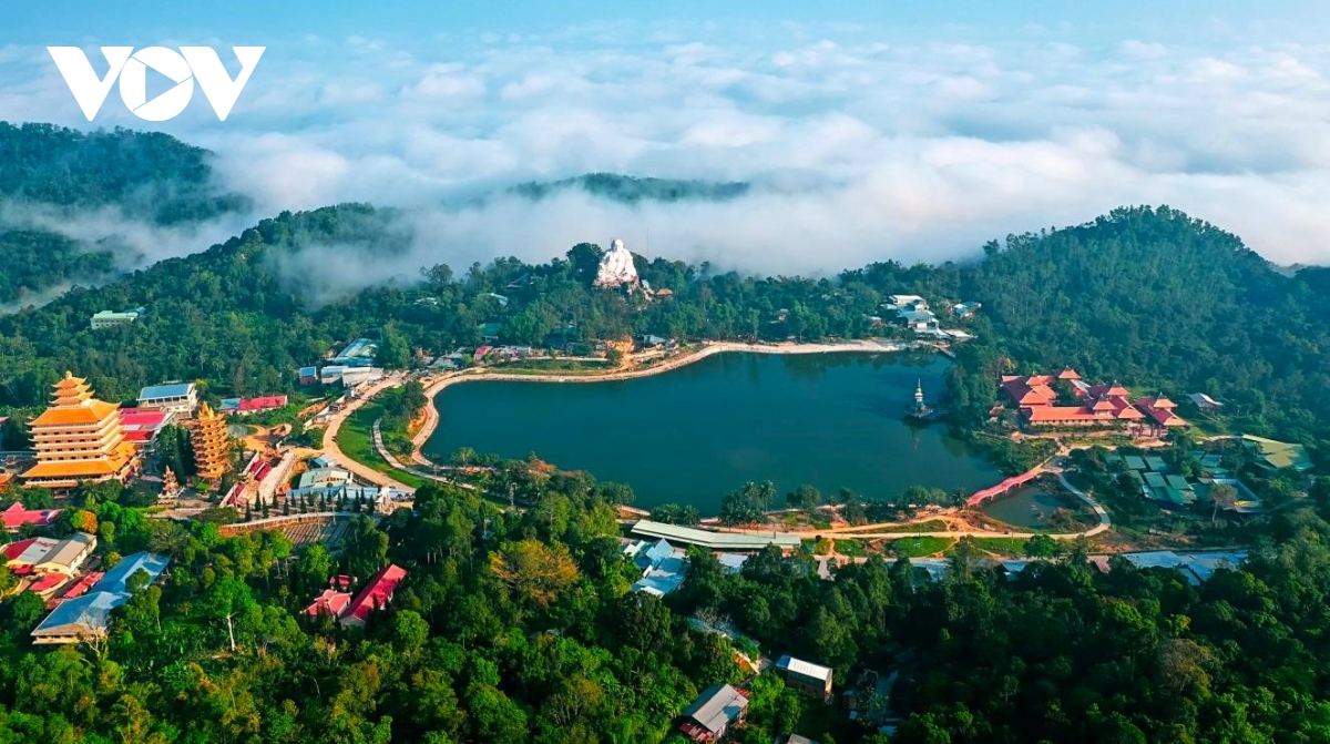An Giang phát triển du lịch gắn với bảo vệ môi trường