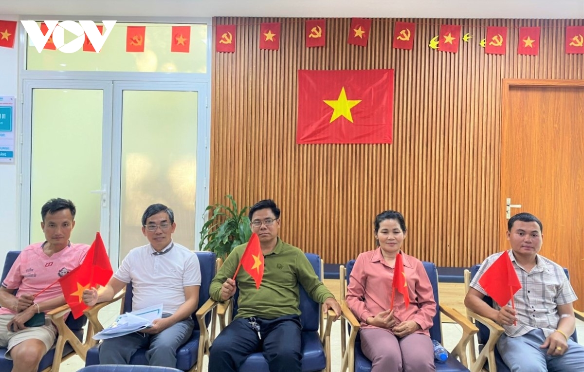 người dân lào vượt quãng đường hơn 600km để đến khám sức khỏe tại bệnh viện 199 hình ảnh 1 nguoi dan lao vuot quang duong hon 600km de den kham suc khoe tai benh vien 199 hinh anh 1