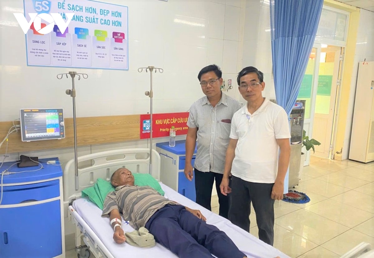 người dân lào vượt quãng đường hơn 600km để đến khám sức khỏe tại bệnh viện 199 hình ảnh 2 nguoi dan lao vuot quang duong hon 600km de den kham suc khoe tai benh vien 199 hinh anh 2