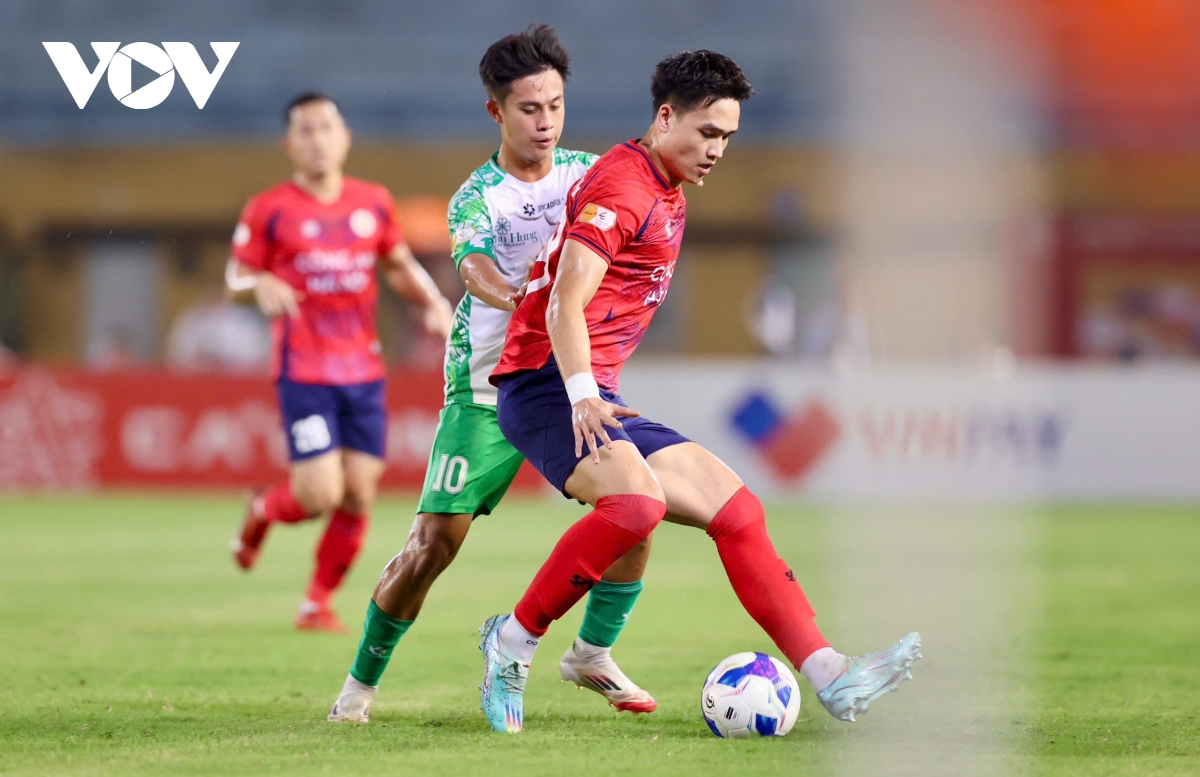 ket qua vong 19 v-league 2024 2025 9 nguoi cua cahn hoa hu via truoc clb tp.hcm hinh anh 2