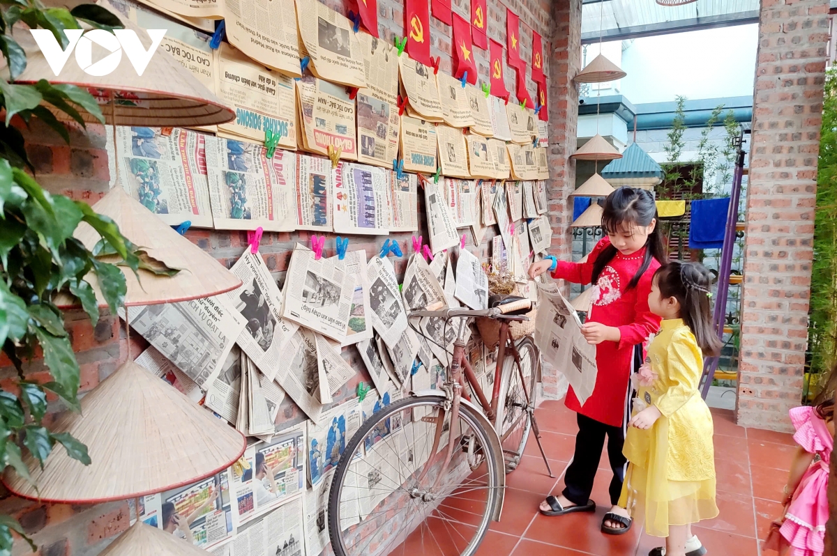 quảng ninh rực rỡ cờ hoa chào mừng 50 năm ngày giải phóng miền nam, thống nhất đất nước hình ảnh 12 quang ninh ruc ro co hoa chao mung 50 nam ngay giai phong mien nam, thong nhat dat nuoc hinh anh 12