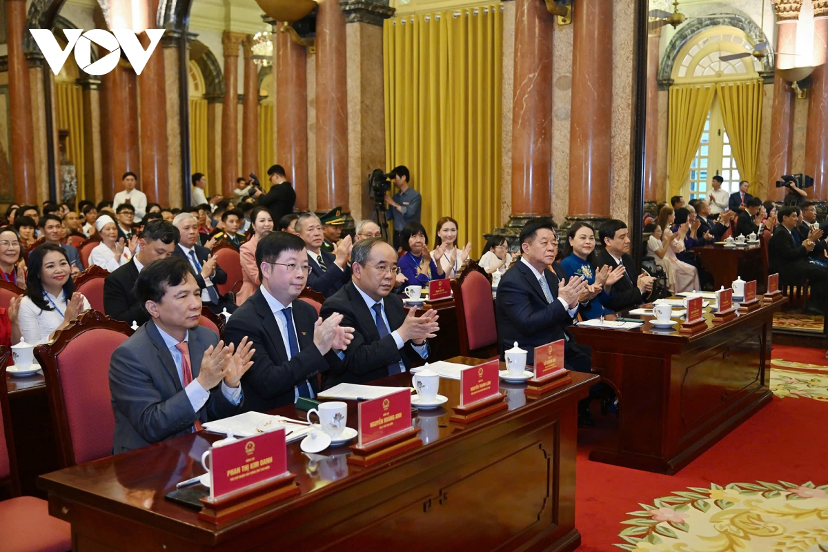 chu tich nuoc gap mat 100 dien hinh tieu bieu trong chuong trinh viec tu te hinh anh 3