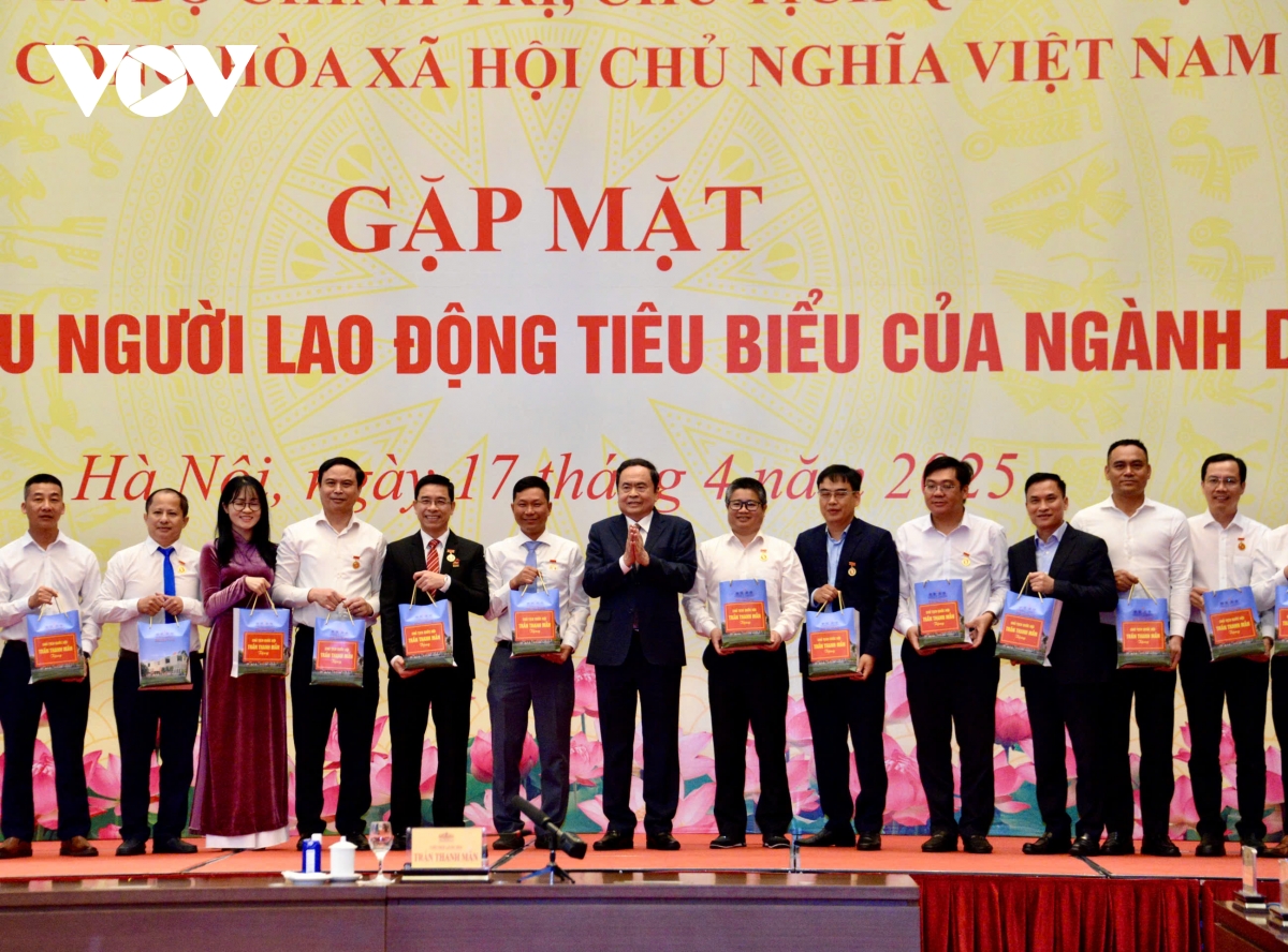 chu tich quoc hoi nganh dau khi phat huy truyen thong cua nguoi di tim lua hinh anh 3