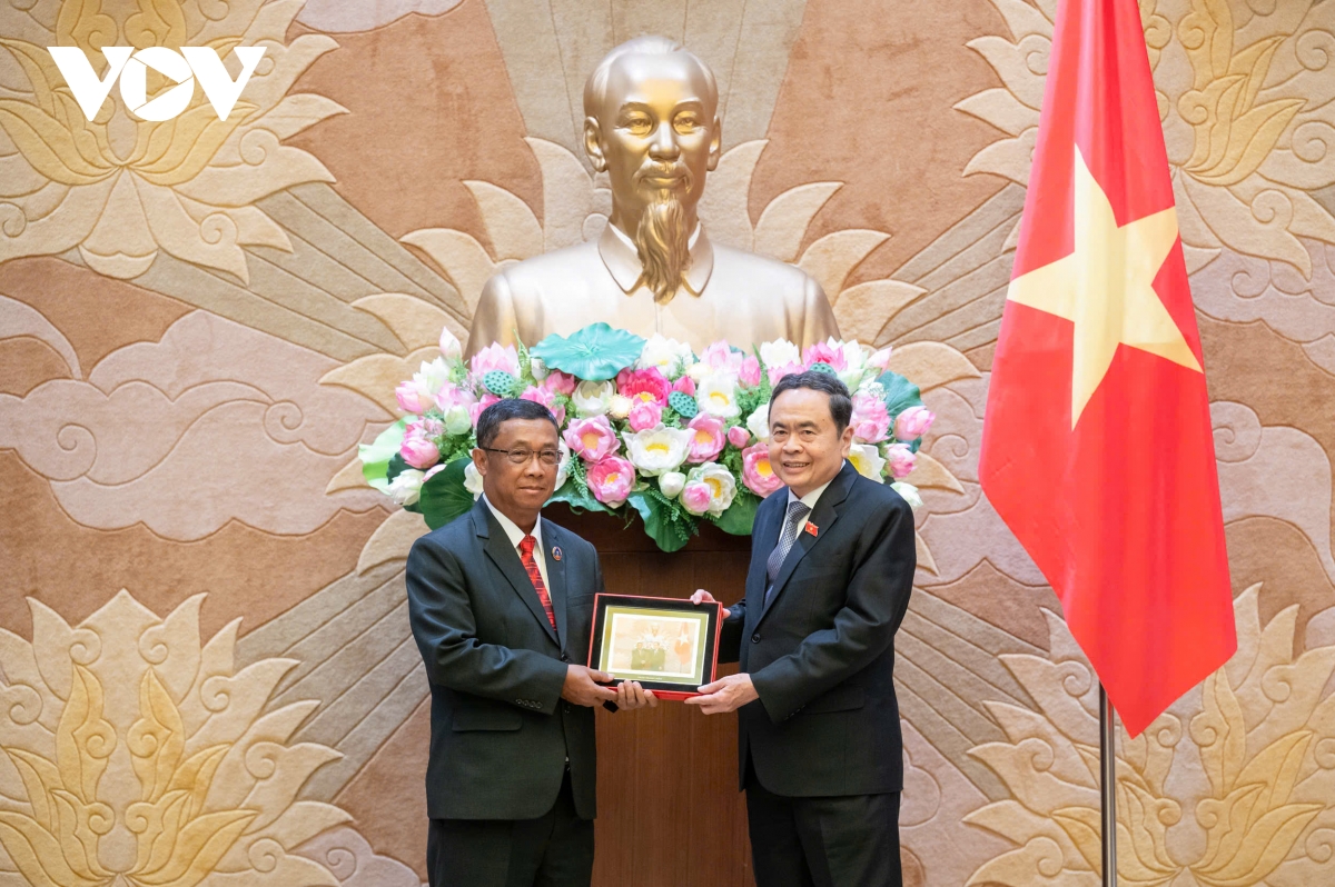 chu tich quoc hoi tran thanh man tiep pho chu tich quoc hoi lao hinh anh 4
