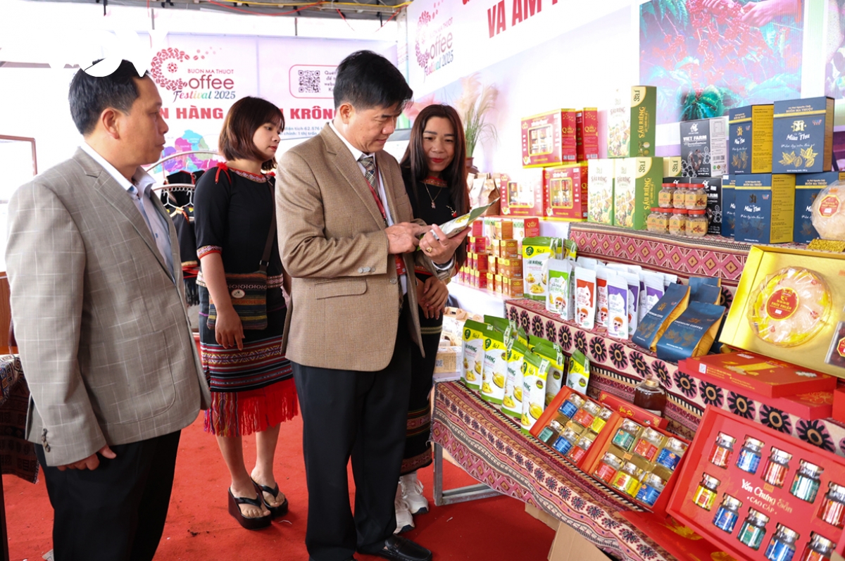 co giao Ede-bru van kieu o Dak lak khoi nghiep, chinh phuc thi truong yen sao hinh anh 2