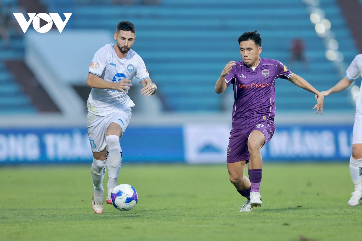Kết quả V-League hôm nay 26/4: Nam Định thắng dễ Bình Dương, củng cố ngôi đầu
