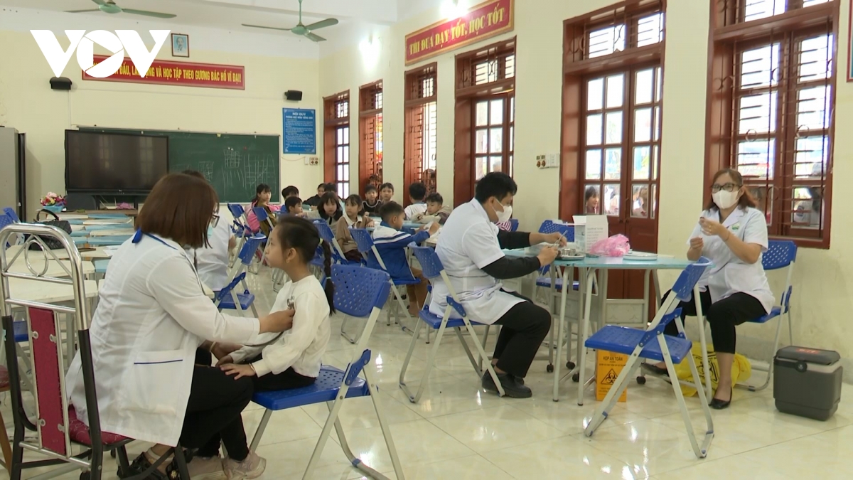 sơn la tăng cường công tác phòng, chống dịch bệnh khi thời tiết thất thường hình ảnh 4 son la tang cuong cong tac phong, chong dich benh khi thoi tiet that thuong hinh anh 4