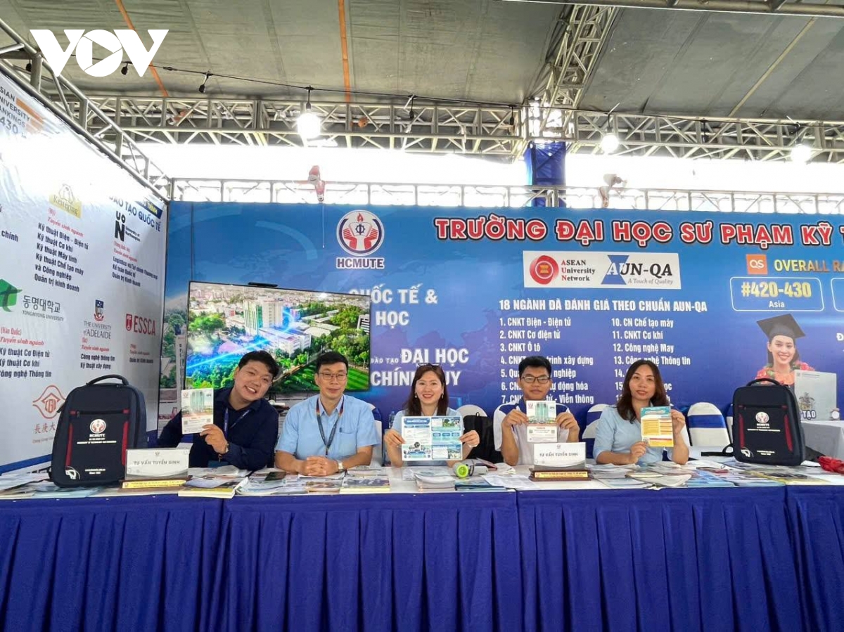 thủ tướng ngày hội khởi nghiệp là nơi từng giấc mơ, khát vọng được soi đường hình ảnh 4 thu tuong ngay hoi khoi nghiep la noi tung giac mo, khat vong duoc soi duong hinh anh 4