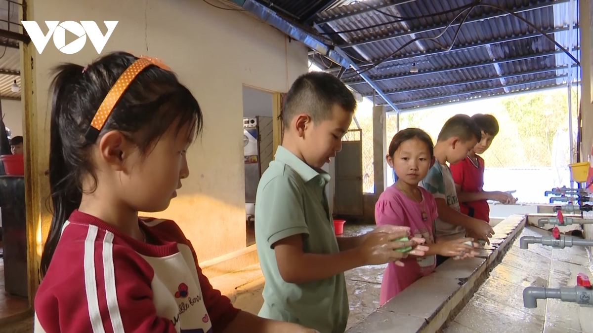 sơn la tăng cường công tác phòng, chống dịch bệnh khi thời tiết thất thường hình ảnh 3 son la tang cuong cong tac phong, chong dich benh khi thoi tiet that thuong hinh anh 3