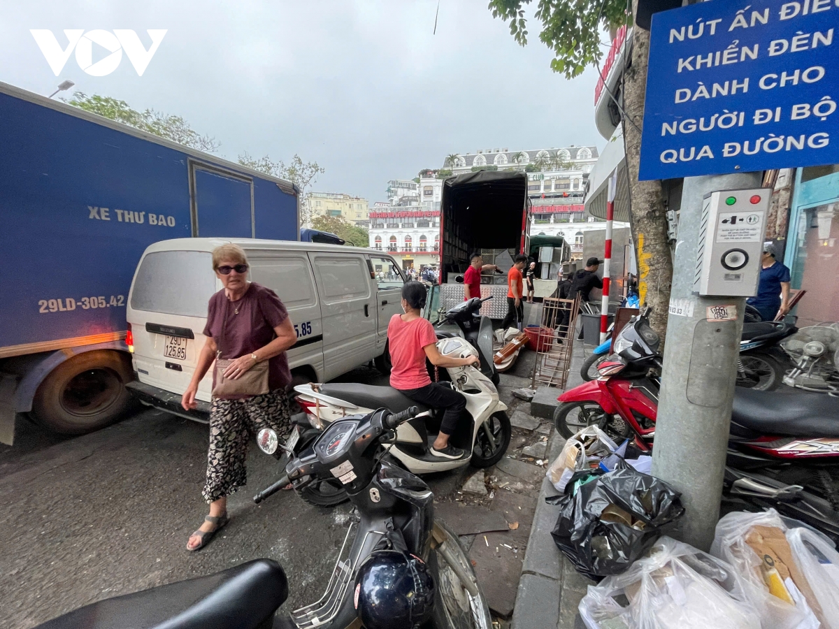 tat bat di doi do dac ben trong toa nha ham ca map de chuan bi thao do hinh anh 5