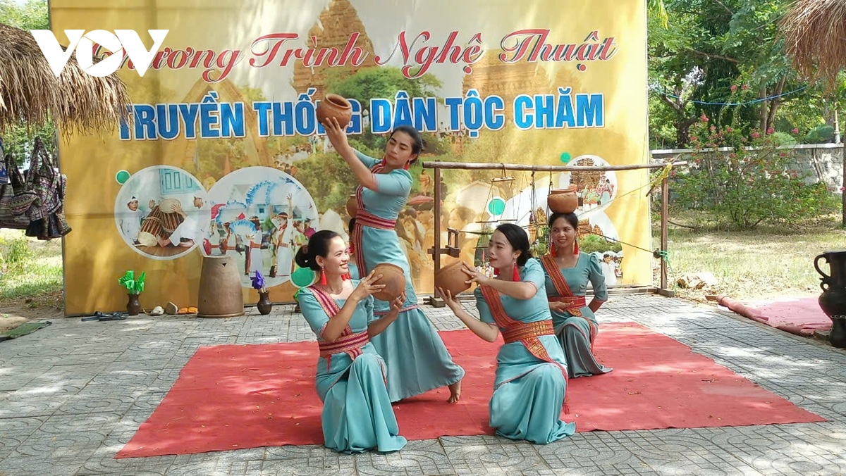 Ninh Thuận chi hơn 10 tỷ đồng bảo tồn Lễ hội Katê