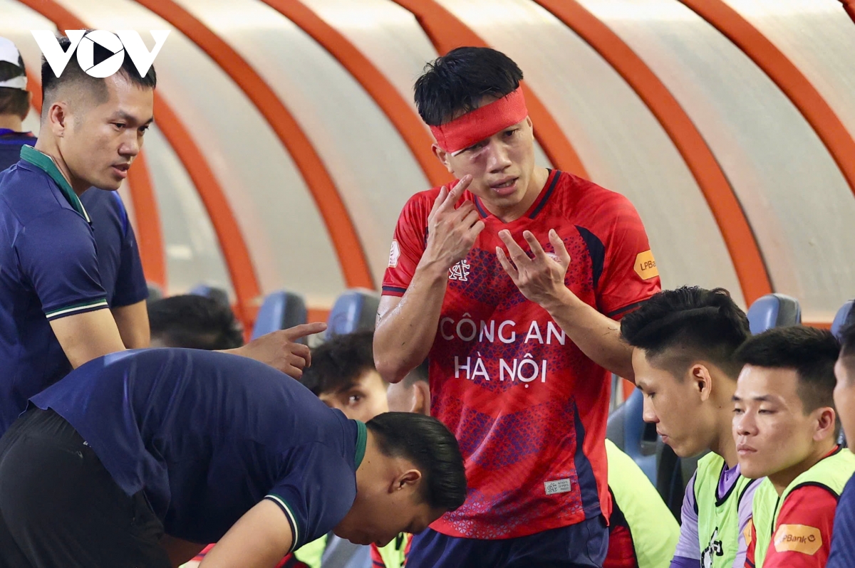 ket qua vong 19 v-league 2024 2025 9 nguoi cua cahn hoa hu via truoc clb tp.hcm hinh anh 4