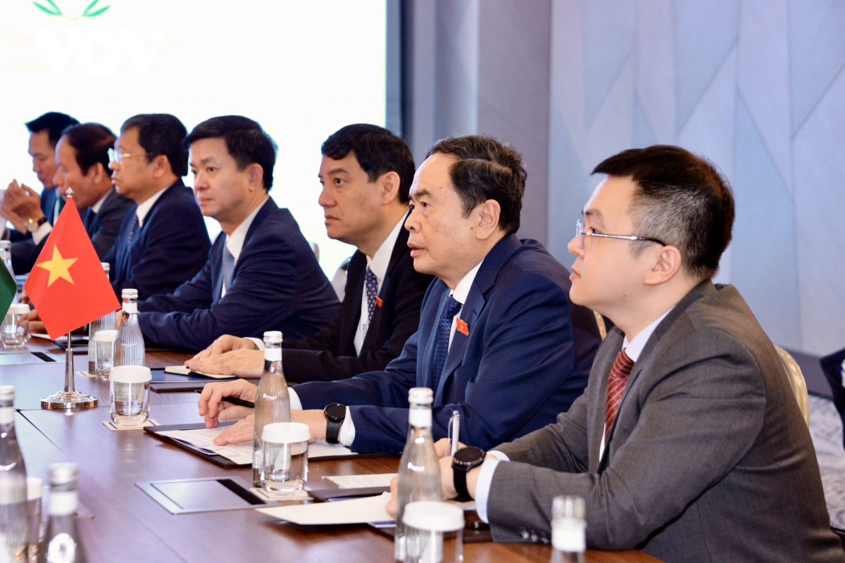 chủ tịch quốc hội trần thanh mẫn gặp chủ tịch hạ viện Ấn Độ om birla hình ảnh 2 chu tich quoc hoi tran thanh man gap chu tich ha vien An Do om birla hinh anh 2